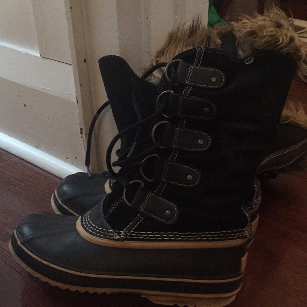 Sorel Joan of Arc in used condition.
